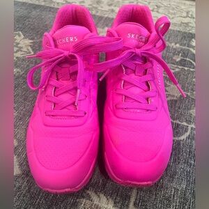 Hot pink sketchers sneakers, 11 womens, gently used